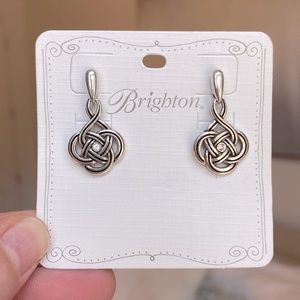 🩷 Brighton NWT Silver Earrings with Crystal Stone in the Middle